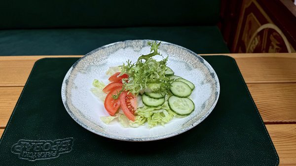Салат_из_овощей_с_греческим_соусом (1)