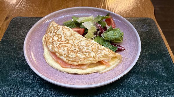 Омлет-со-слабосоленной-семгой